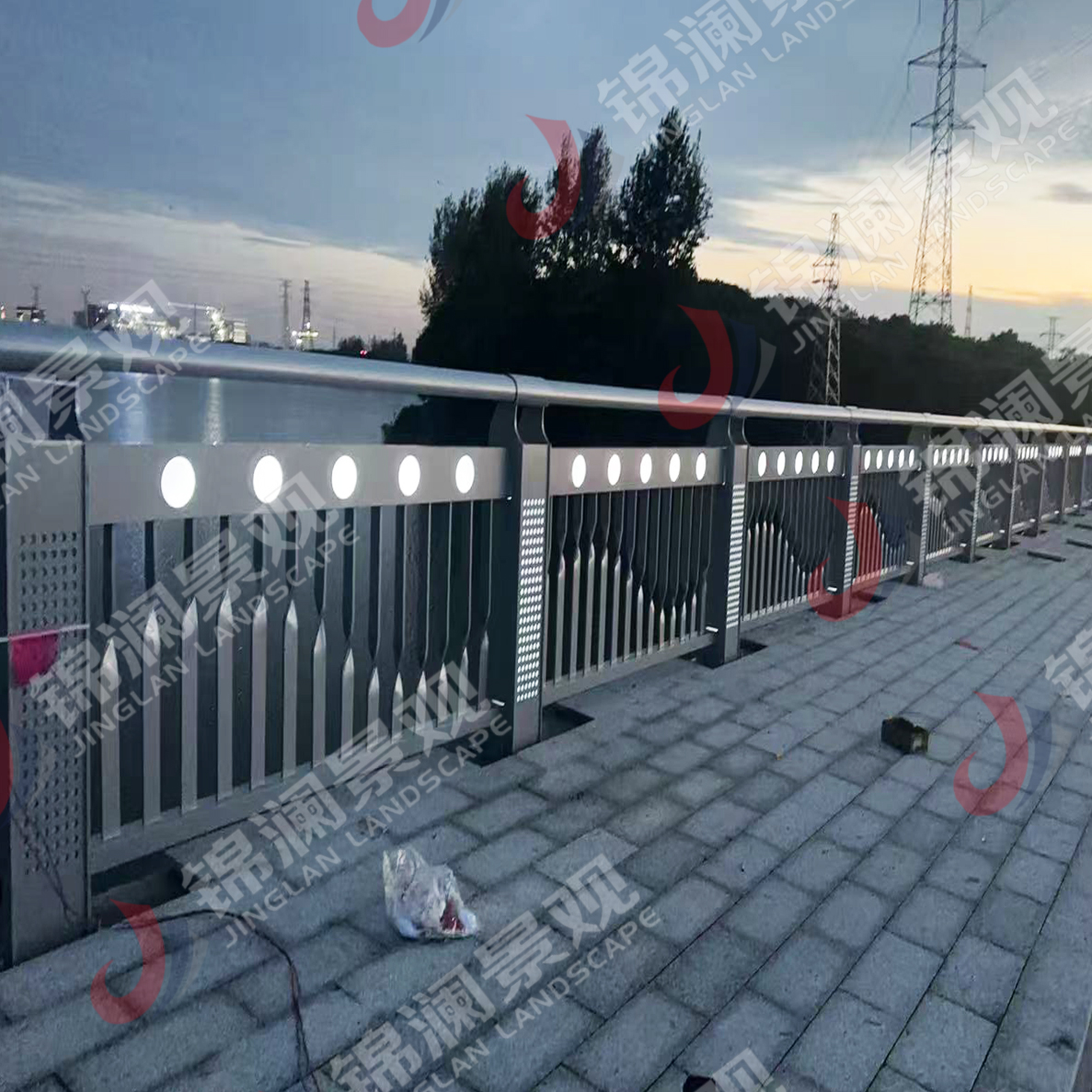 景观栏杆,桥梁装饰,铸造石,晶铸石,精铸石,铝合金栏杆,铝合金防撞护栏,UHPC装饰挂板,UHPC清水板,GRC