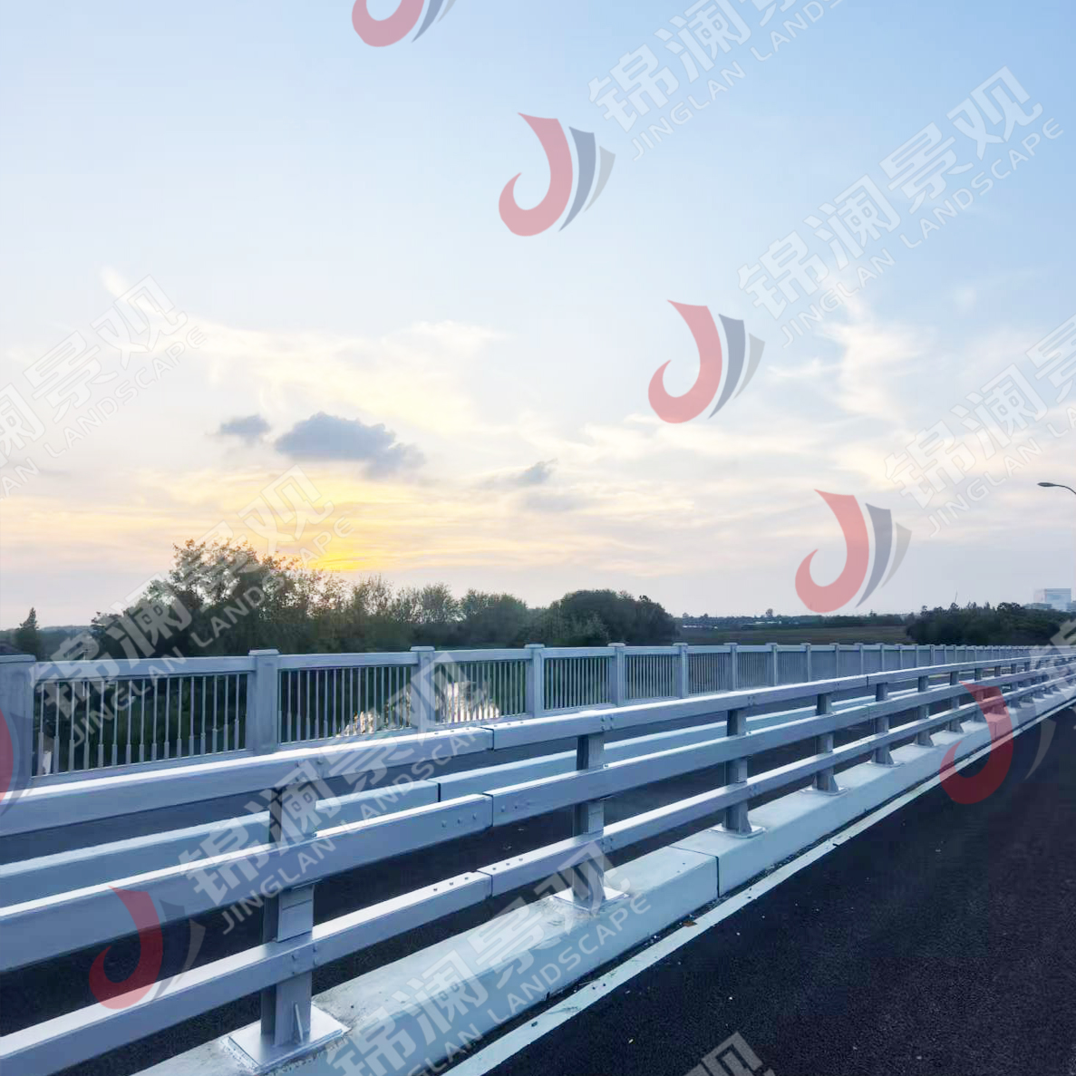 景观栏杆,桥梁装饰,铸造石,晶铸石,精铸石,铝合金栏杆,铝合金防撞护栏,UHPC装饰挂板,UHPC清水板,GRC