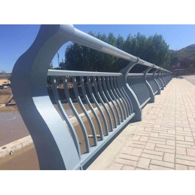 桥梁栏杆松动了应该如何解决？