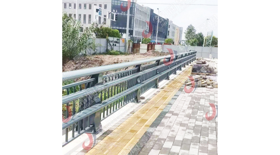 桥梁铝合金防撞护栏